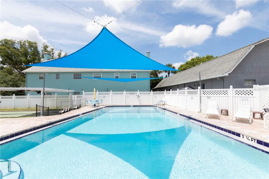 Под контрактом: $179,900 (2 спален, 2 ванн, 1796 Квадратных фут)