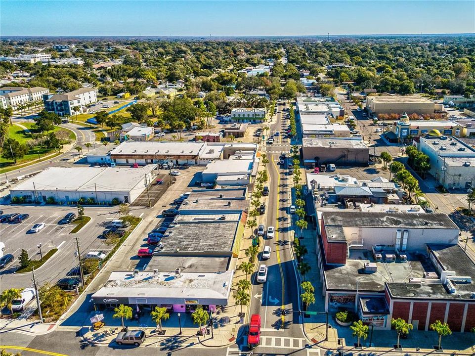 Под контрактом: $179,900 (2 спален, 2 ванн, 1796 Квадратных фут)