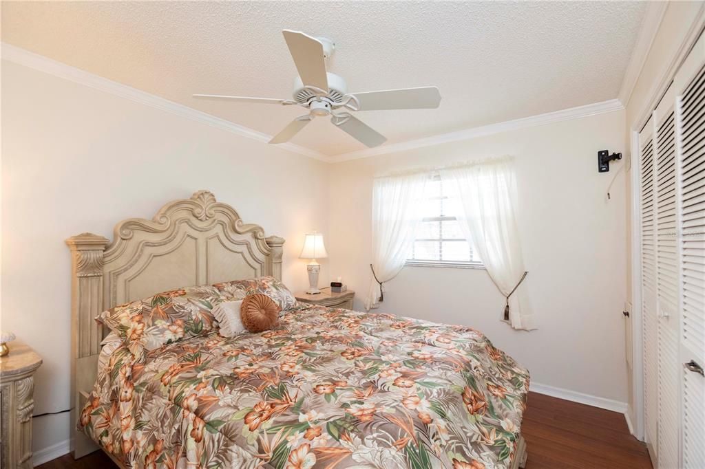 Под контрактом: $179,900 (2 спален, 2 ванн, 1796 Квадратных фут)