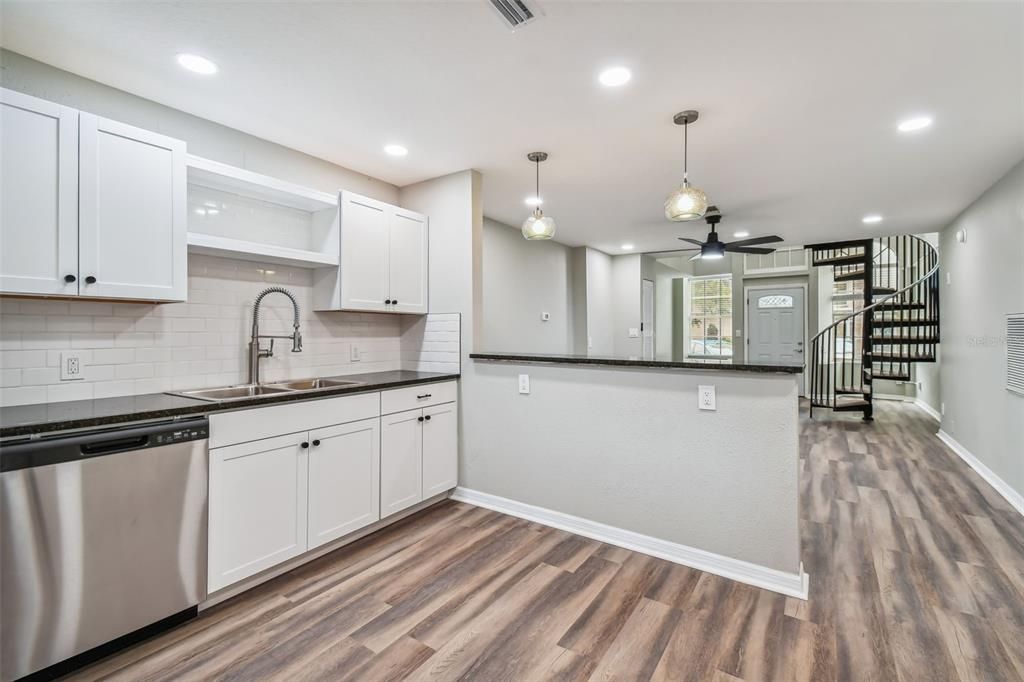 На продажу: $42,000 (0 спален, 0 ванн, 1800 Квадратных фут)