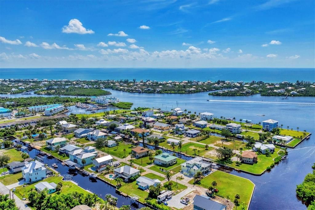 For Sale: $1,599,000 (3 beds, 2 baths, 2264 Square Feet)