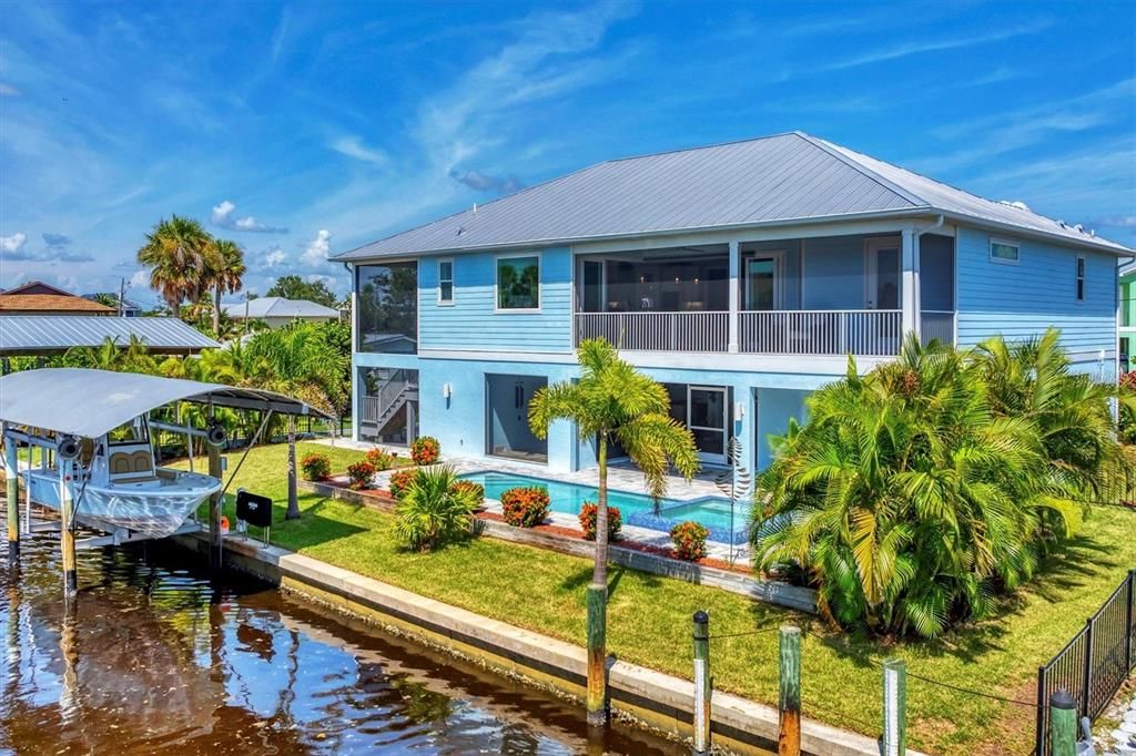 For Sale: $1,599,000 (3 beds, 2 baths, 2264 Square Feet)