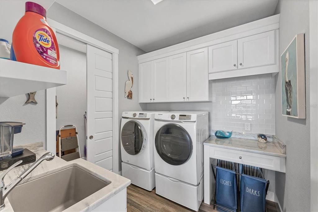 For Sale: $1,599,000 (3 beds, 2 baths, 2264 Square Feet)