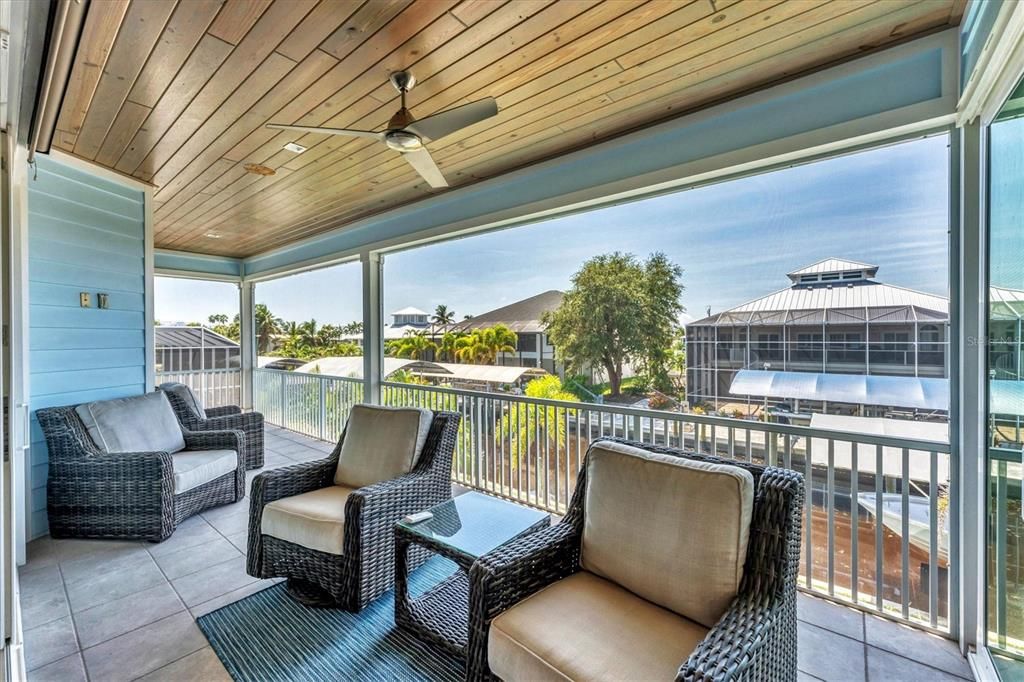 For Sale: $1,599,000 (3 beds, 2 baths, 2264 Square Feet)