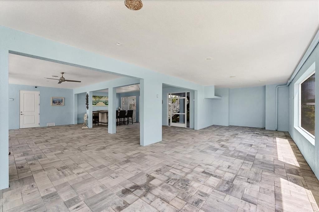 For Sale: $1,599,000 (3 beds, 2 baths, 2264 Square Feet)