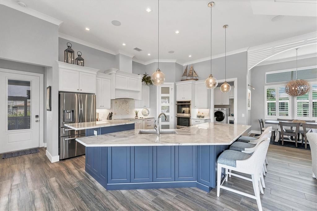 For Sale: $1,599,000 (3 beds, 2 baths, 2264 Square Feet)