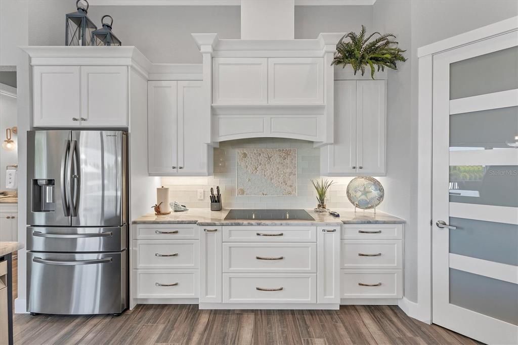 For Sale: $1,599,000 (3 beds, 2 baths, 2264 Square Feet)