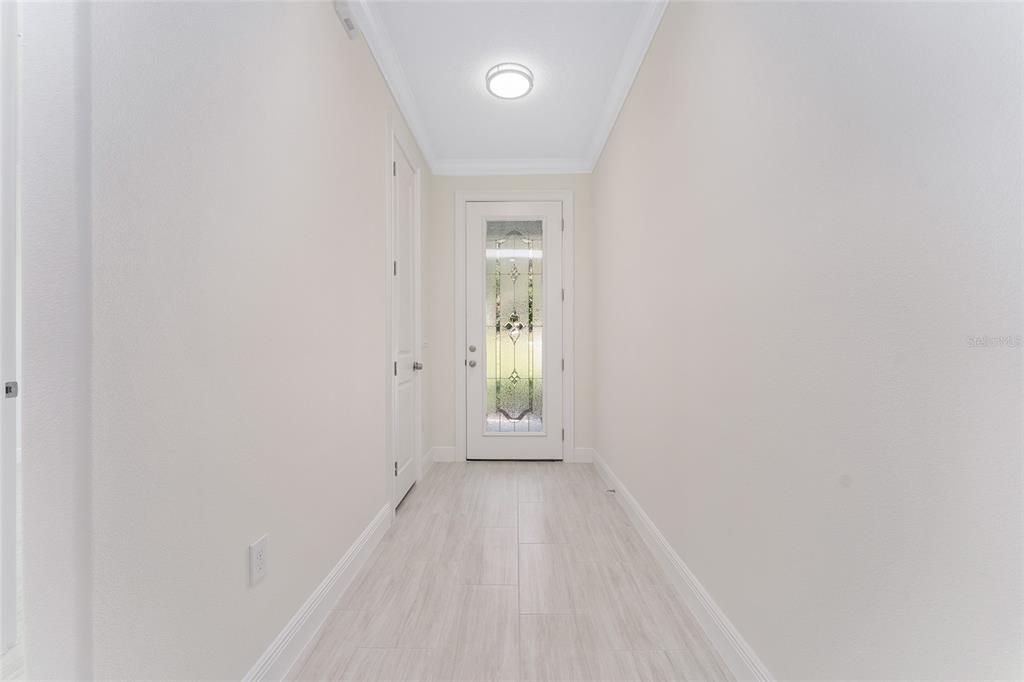 Под контрактом: $340,000 (4 спален, 3 ванн, 2069 Квадратных фут)