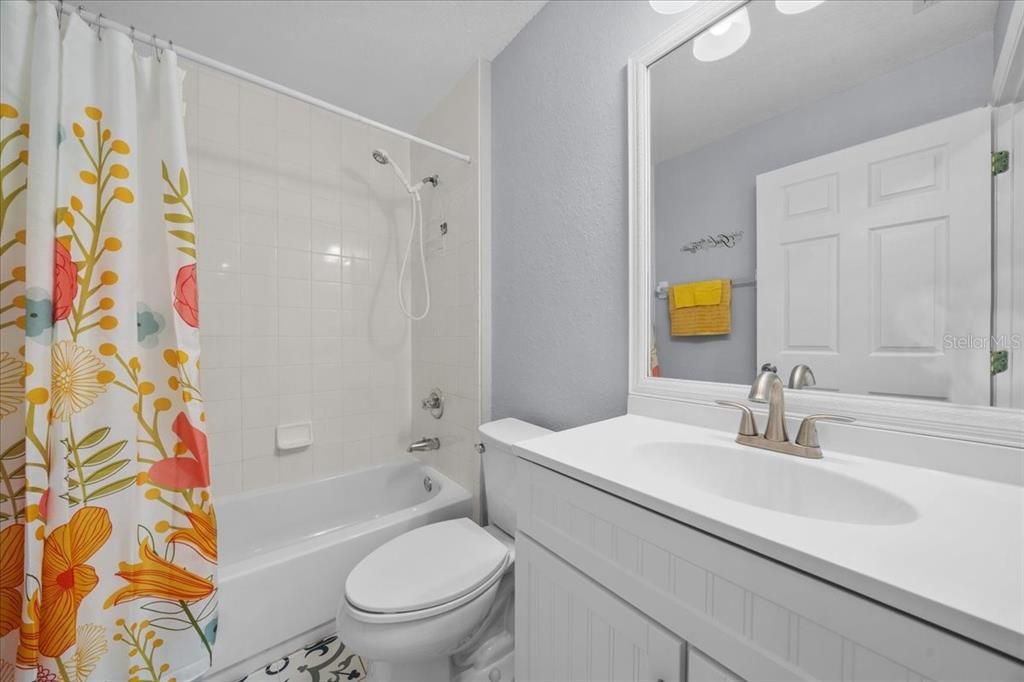 For Sale: $240,900 (3 beds, 2 baths, 1362 Square Feet)