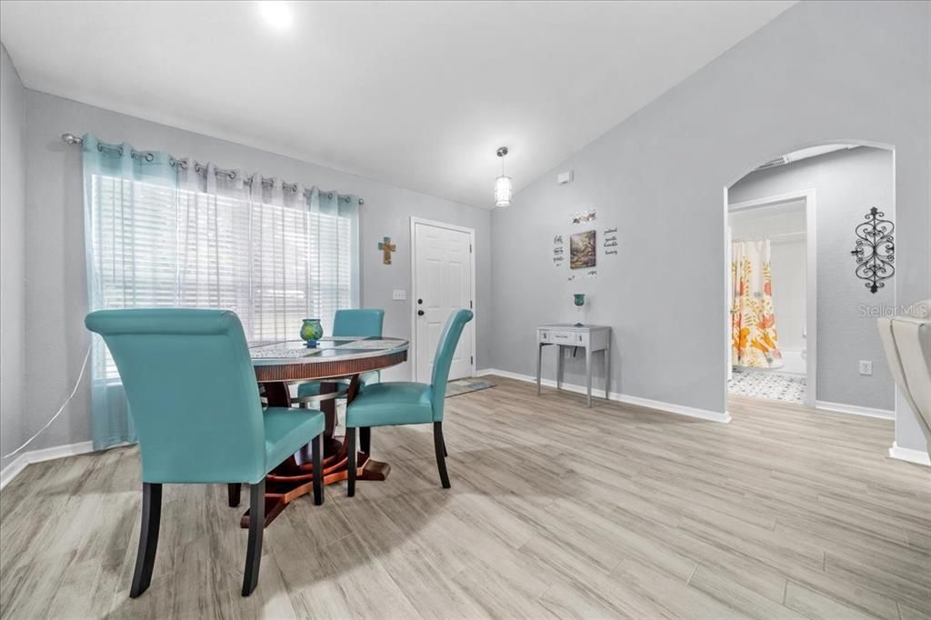 For Sale: $240,900 (3 beds, 2 baths, 1362 Square Feet)