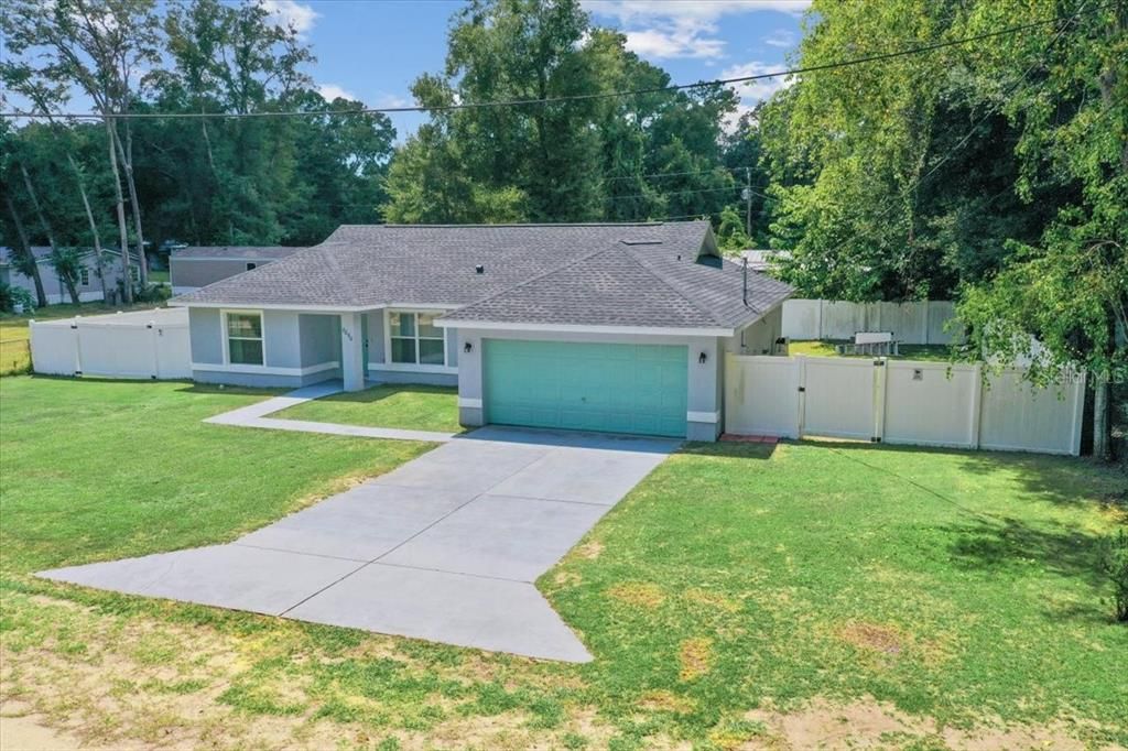 For Sale: $240,900 (3 beds, 2 baths, 1362 Square Feet)