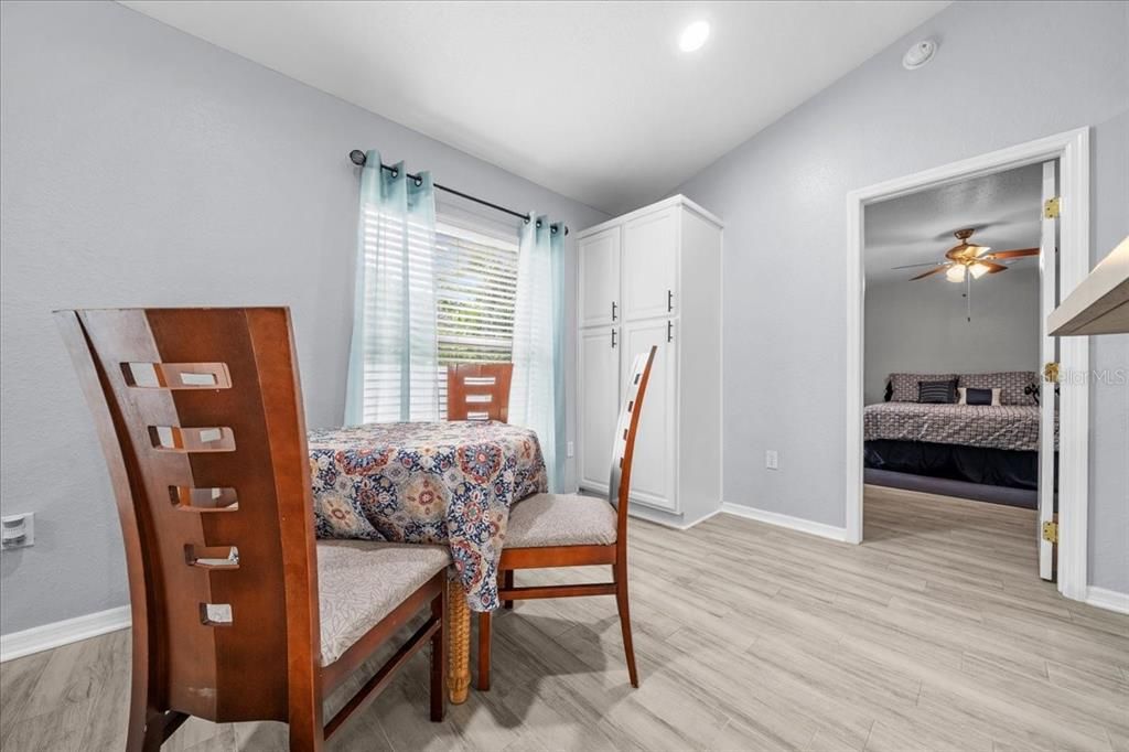 For Sale: $240,900 (3 beds, 2 baths, 1362 Square Feet)