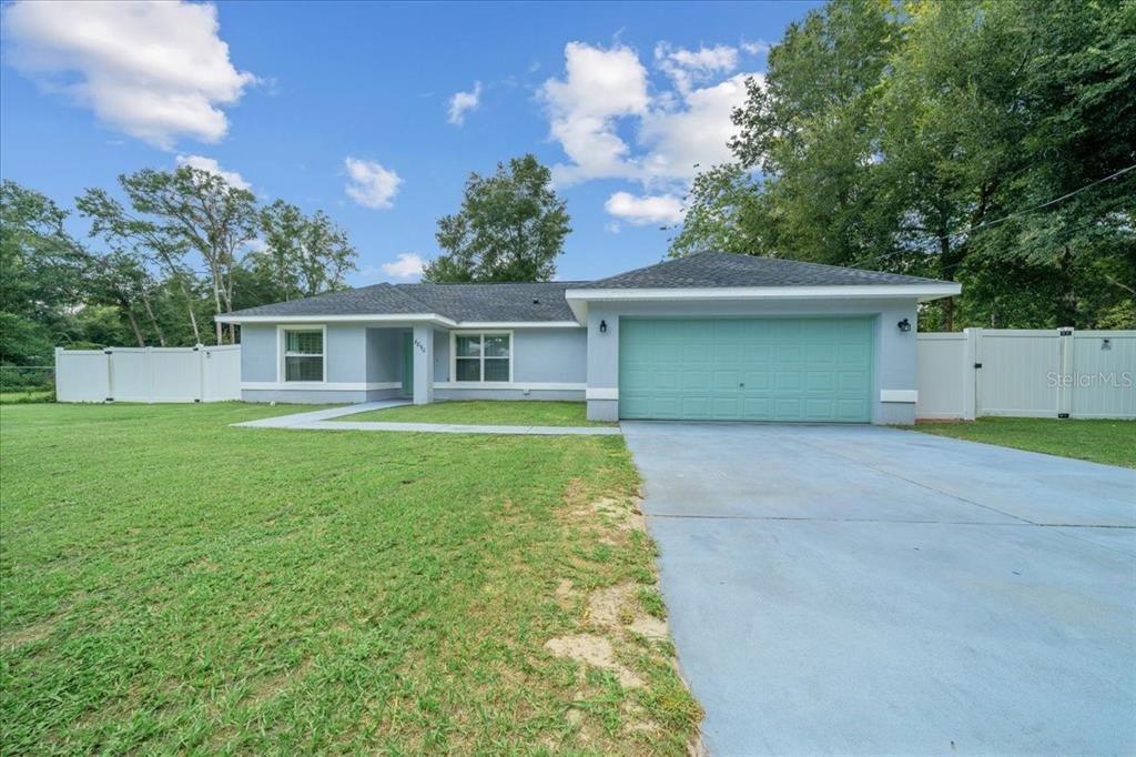 For Sale: $240,900 (3 beds, 2 baths, 1362 Square Feet)