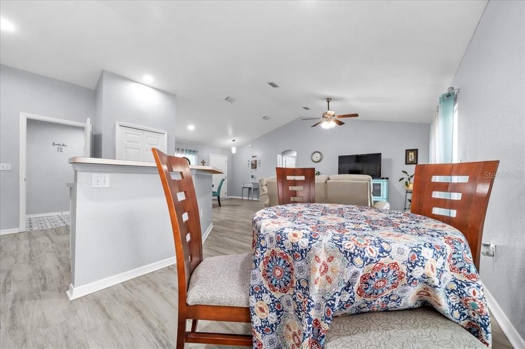 For Sale: $240,900 (3 beds, 2 baths, 1362 Square Feet)