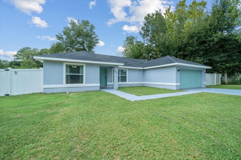 For Sale: $240,900 (3 beds, 2 baths, 1362 Square Feet)