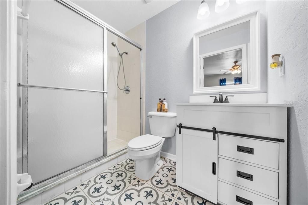 For Sale: $240,900 (3 beds, 2 baths, 1362 Square Feet)