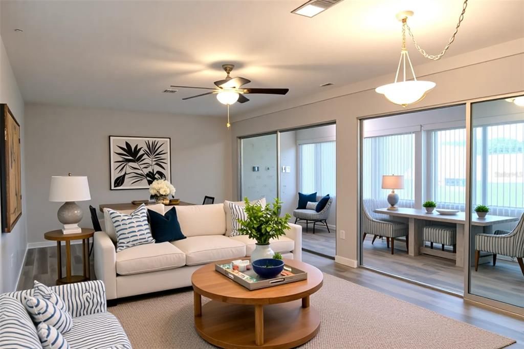 待售: $115,900 (1 贝兹, 1 浴室, 888 平方英尺)