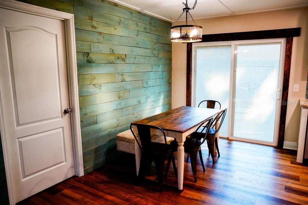 待售: $289,000 (3 贝兹, 2 浴室, 1128 平方英尺)