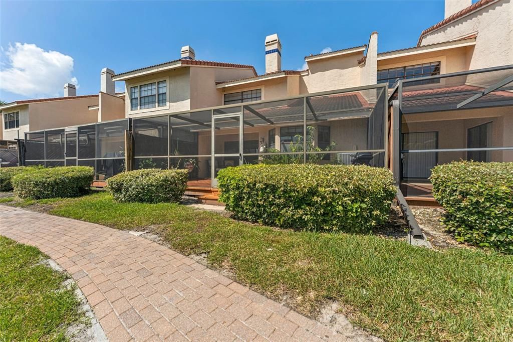 Active With Contract: $385,000 (3 beds, 2 baths, 1402 Square Feet)