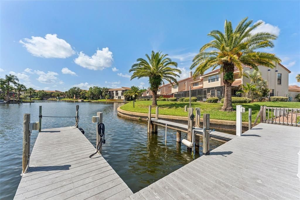 Active With Contract: $385,000 (3 beds, 2 baths, 1402 Square Feet)