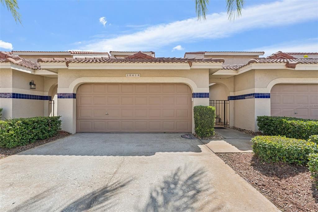 Active With Contract: $385,000 (3 beds, 2 baths, 1402 Square Feet)