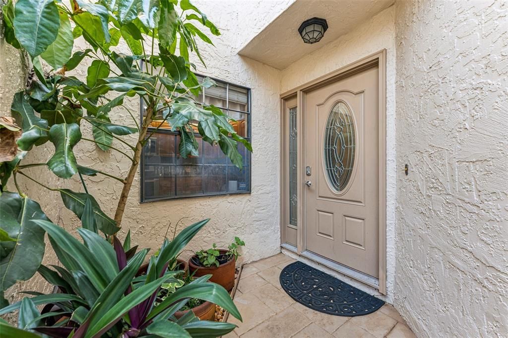 Active With Contract: $385,000 (3 beds, 2 baths, 1402 Square Feet)