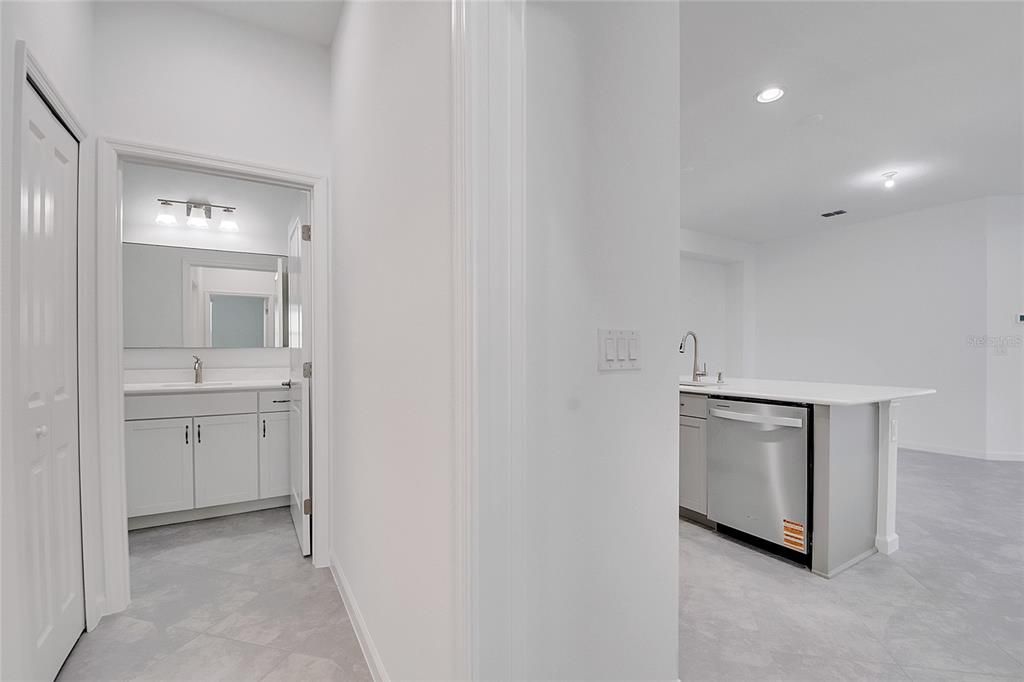 出租: $2,950 (2 贝兹, 2 浴室, 1565 平方英尺)