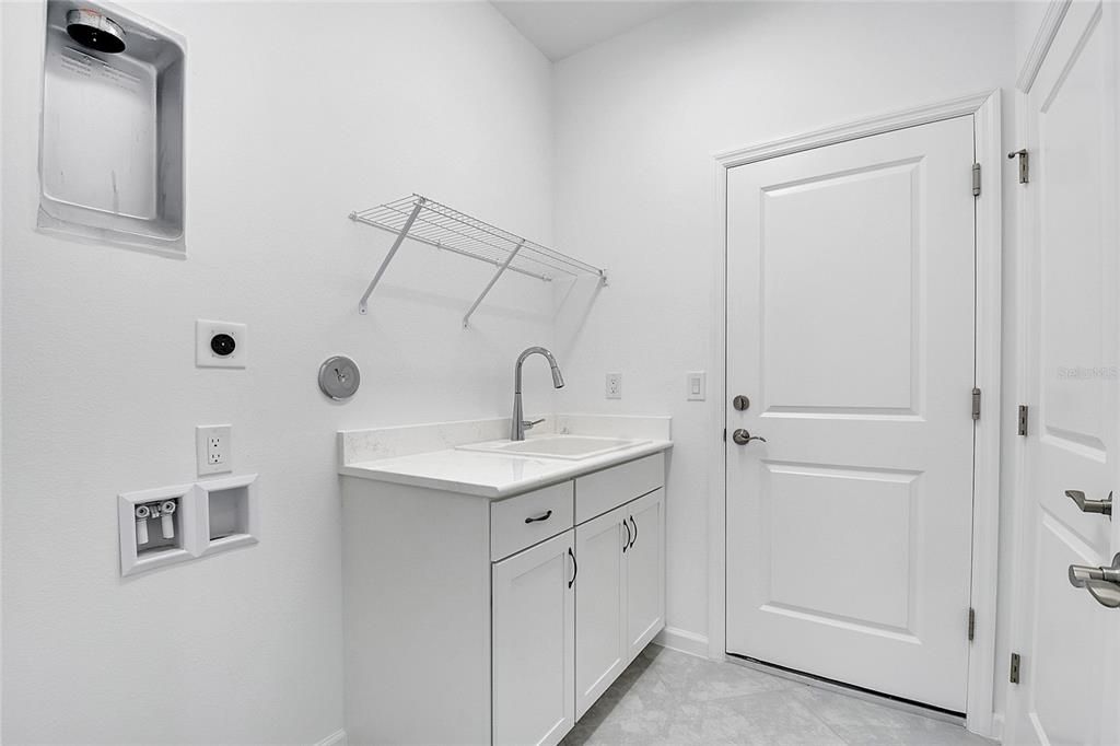 出租: $2,950 (2 贝兹, 2 浴室, 1565 平方英尺)