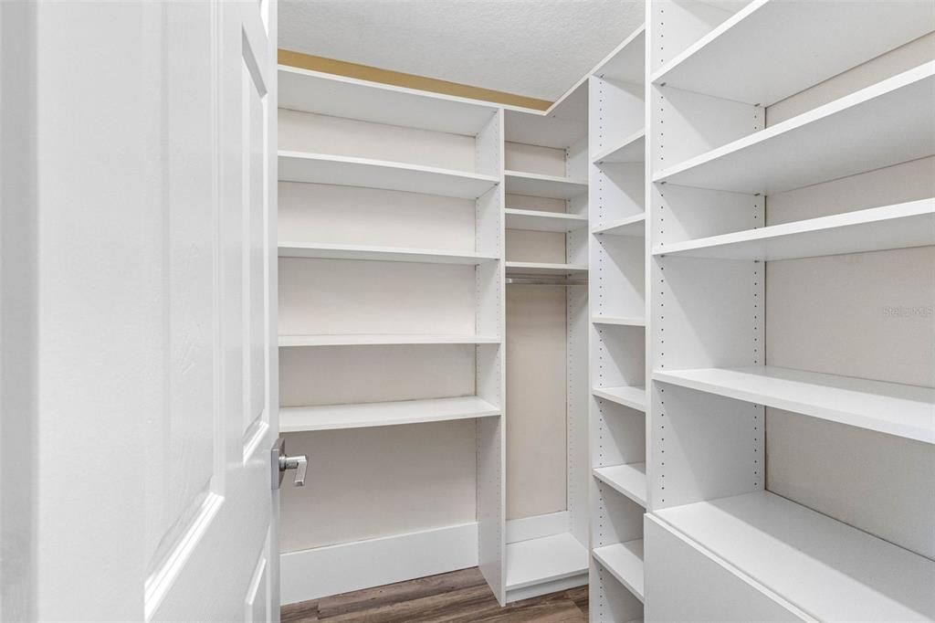 For Sale: $1,190,000 (4 beds, 3 baths, 2500 Square Feet)