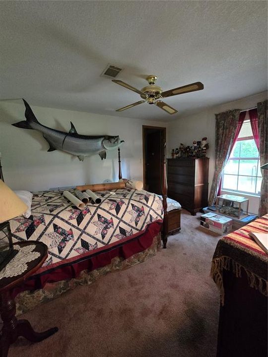 For Sale: $350,000 (3 beds, 2 baths, 1620 Square Feet)