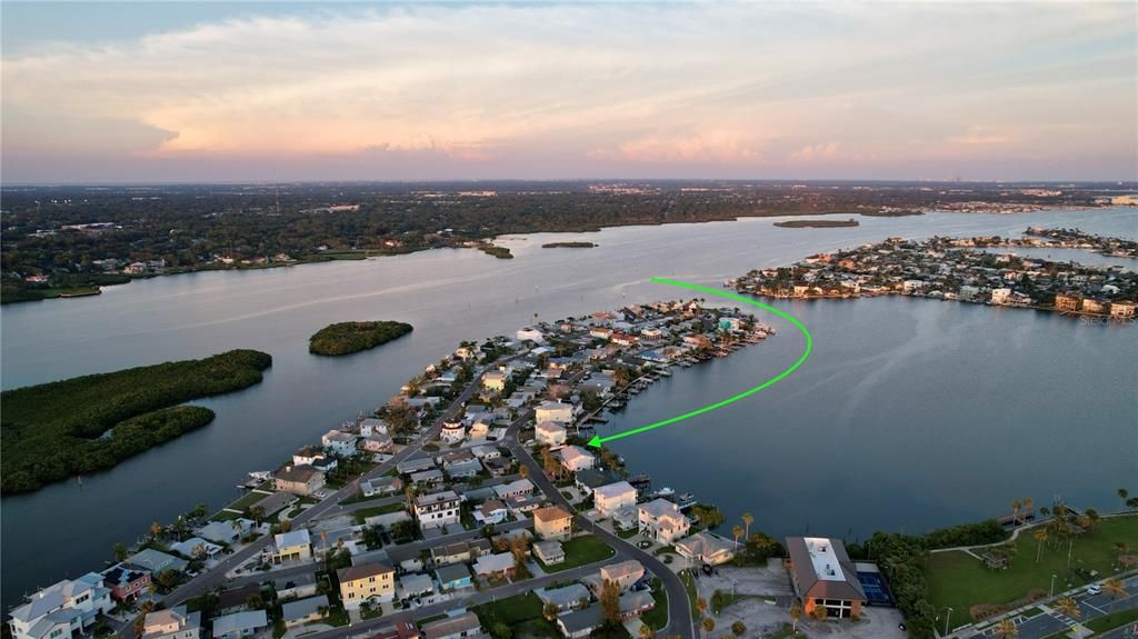 На продажу: $699,000 (0.09 acres)