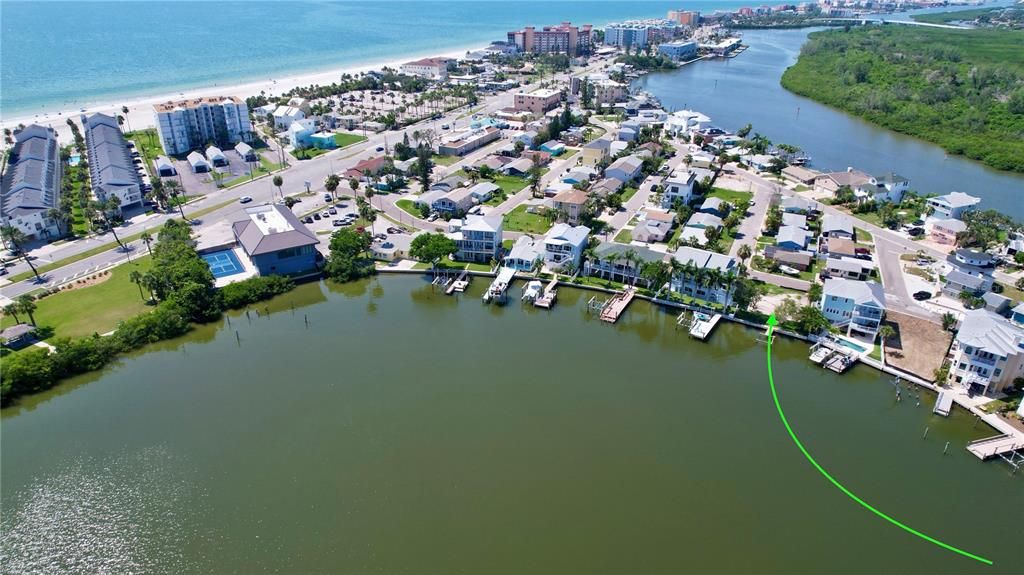 На продажу: $699,000 (0.09 acres)