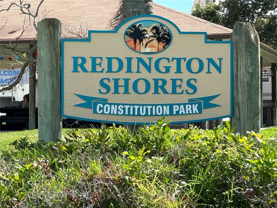 На продажу: $699,000 (0.09 acres)