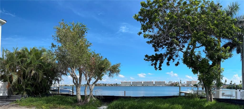 На продажу: $699,000 (0.09 acres)