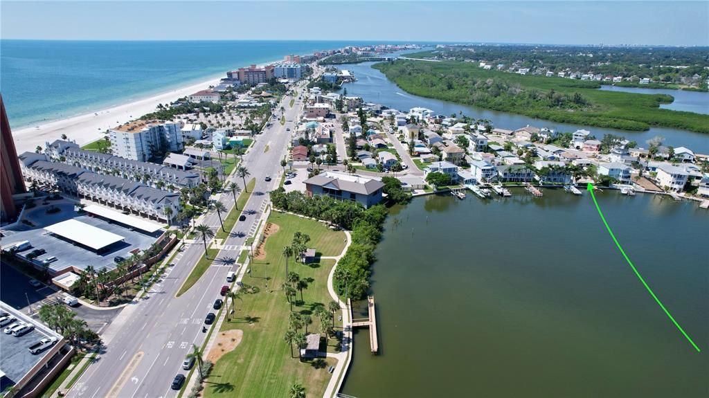 На продажу: $699,000 (0.09 acres)