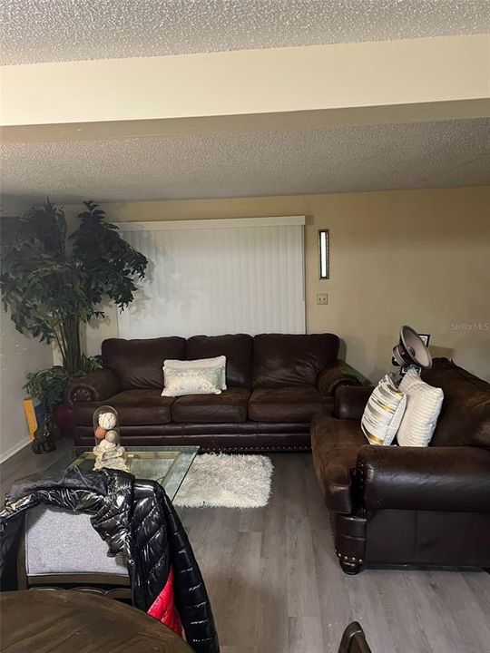 For Sale: $220,000 (3 beds, 0 baths, 1252 Square Feet)