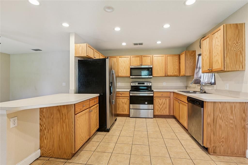 待售: $220,000 (3 贝兹, 2 浴室, 1000 平方英尺)