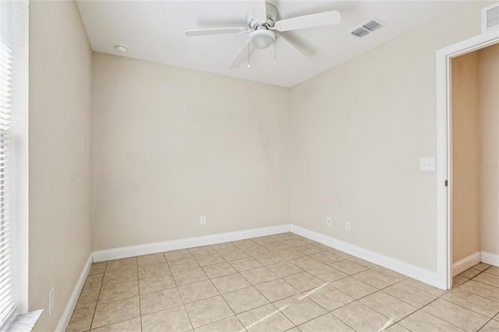 待售: $220,000 (3 贝兹, 2 浴室, 1000 平方英尺)