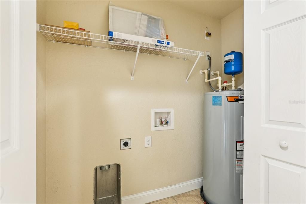 待售: $220,000 (3 贝兹, 2 浴室, 1000 平方英尺)