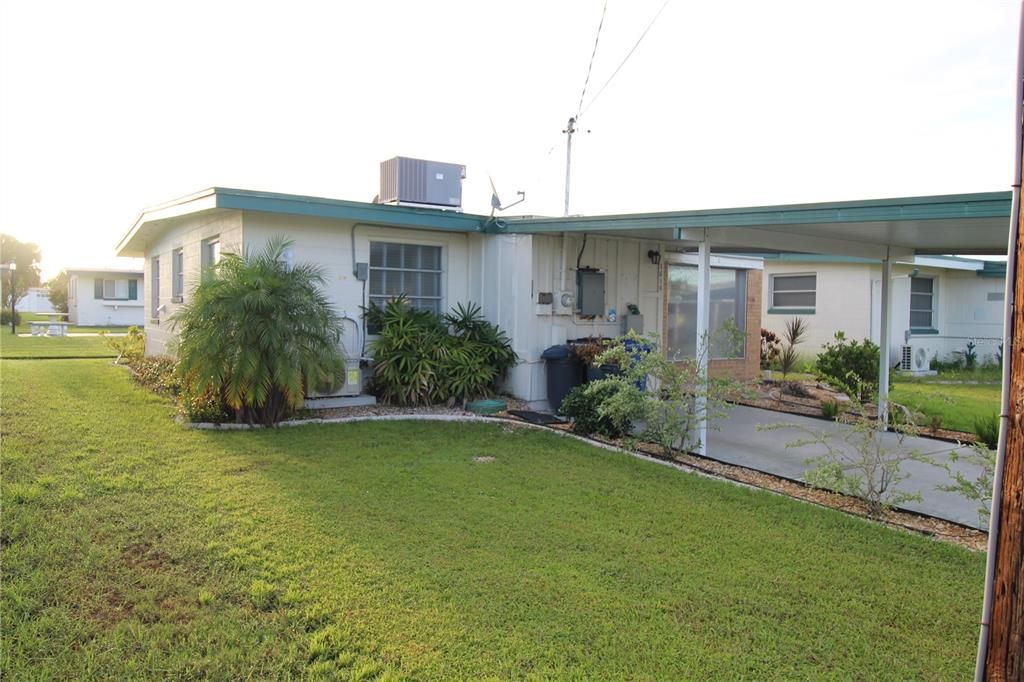 出租: $1,500 (1 贝兹, 1 浴室, 834 平方英尺)