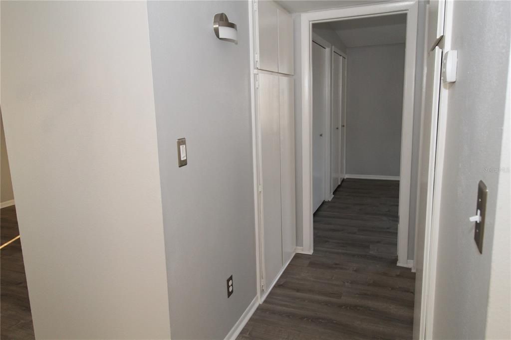 出租: $1,500 (1 贝兹, 1 浴室, 834 平方英尺)