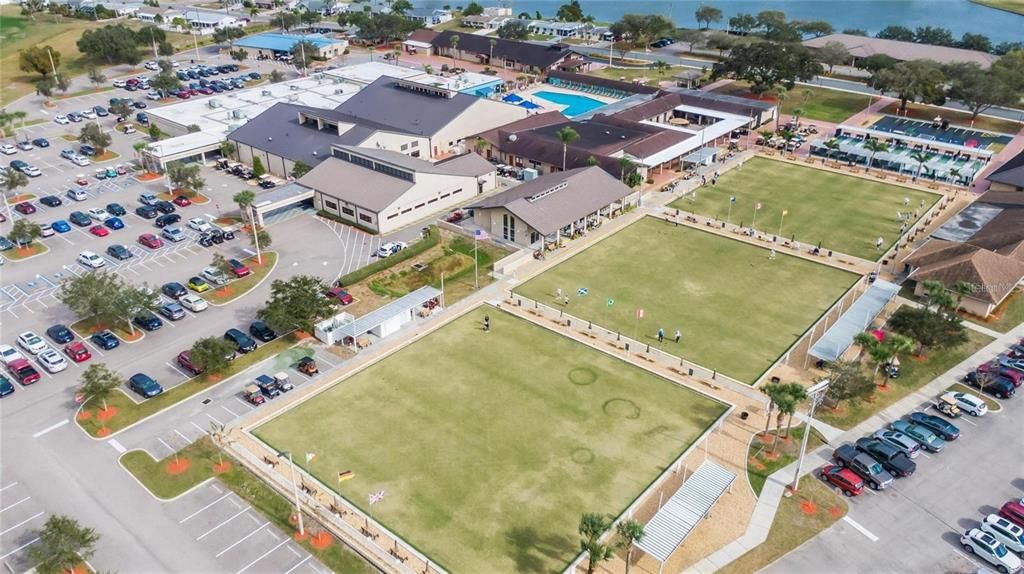 出租: $1,500 (1 贝兹, 1 浴室, 834 平方英尺)