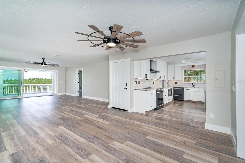 待售: $1,699,000 (3 贝兹, 2 浴室, 2392 平方英尺)