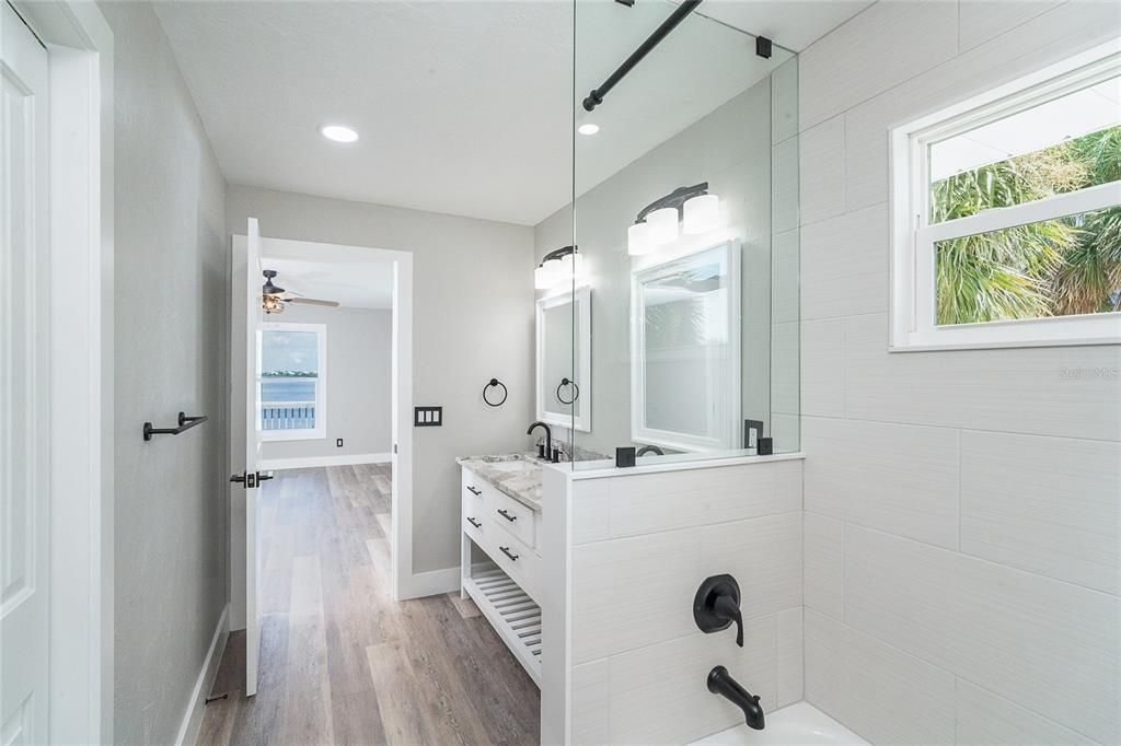 待售: $1,699,000 (3 贝兹, 2 浴室, 2392 平方英尺)