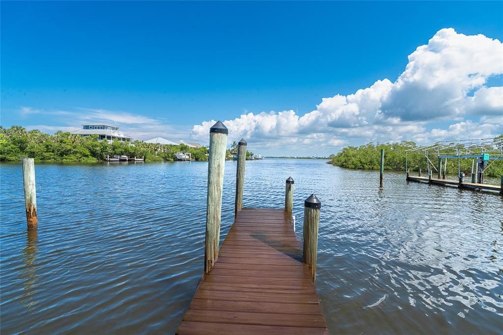 待售: $1,699,000 (3 贝兹, 2 浴室, 2392 平方英尺)