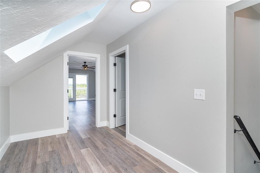 待售: $1,699,000 (3 贝兹, 2 浴室, 2392 平方英尺)