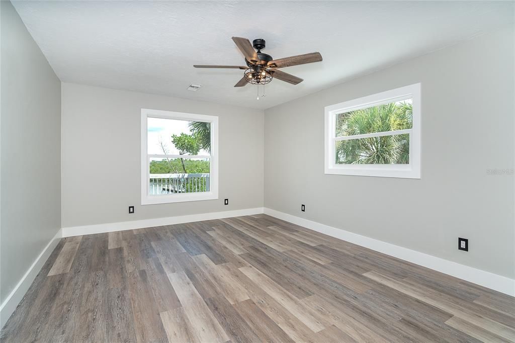 待售: $1,699,000 (3 贝兹, 2 浴室, 2392 平方英尺)