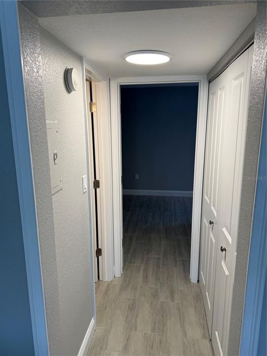 合同活跃: $215,000 (1 贝兹, 1 浴室, 846 平方英尺)