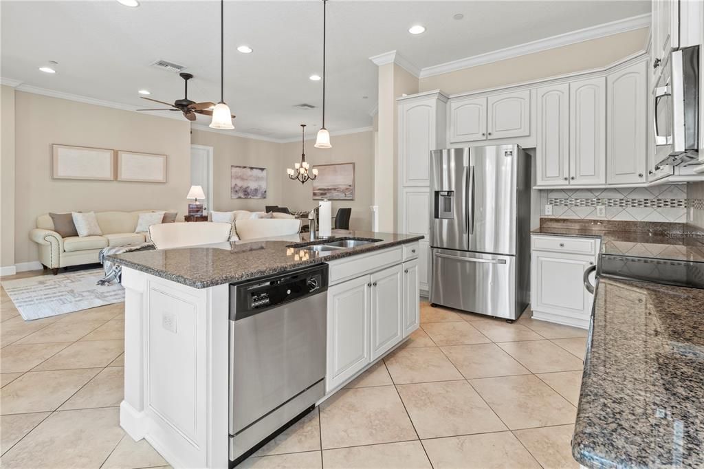 For Rent: $5,000 (3 beds, 3 baths, 2206 Square Feet)