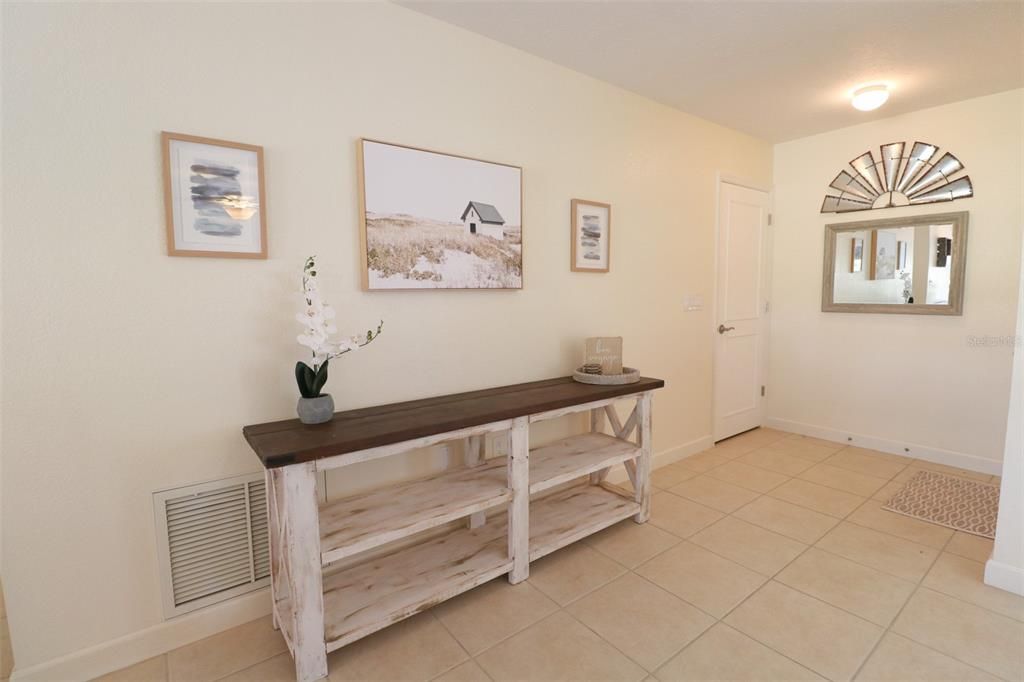 For Rent: $3,800 (2 beds, 2 baths, 1189 Square Feet)